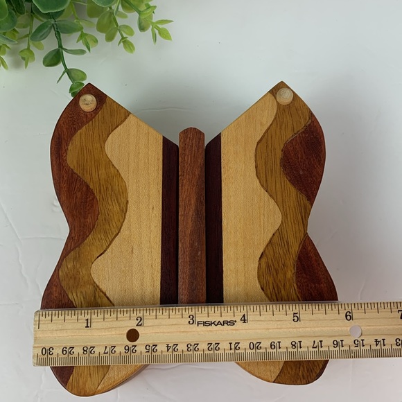 Handcrafted wooden butterfly box - Picture 14 of 15